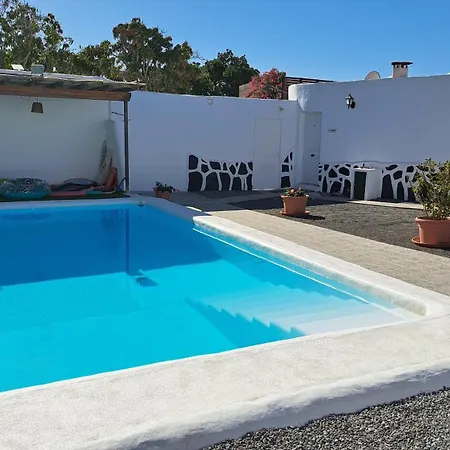 Captivating 2-bedroom House 'pajar' Vistamar *