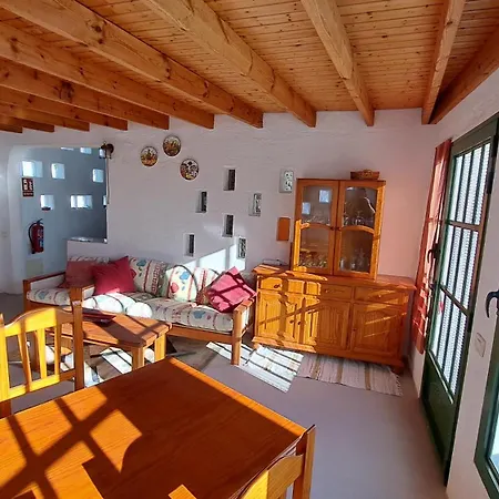 Daire Captivating 2-bedroom House 'pajar' Vistamar *