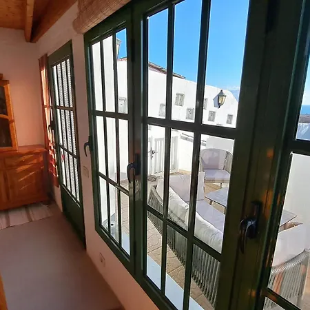 Captivating 2-bedroom House 'pajar' Vistamar *
