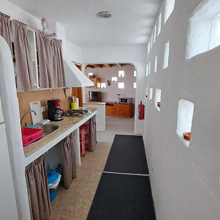 Captivating 2-bedroom House 'pajar' Vistamar Apartment